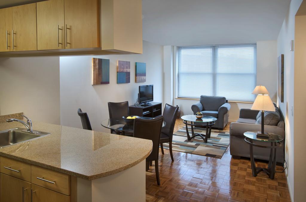 Grove Pointe - A Premier Furnished Apartment Джерсі-Сіті Номер фото