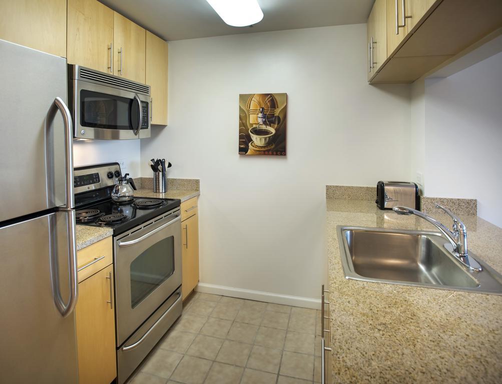 Grove Pointe - A Premier Furnished Apartment Джерсі-Сіті Номер фото