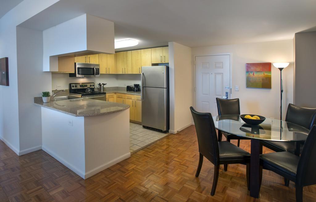 Grove Pointe - A Premier Furnished Apartment Джерсі-Сіті Номер фото
